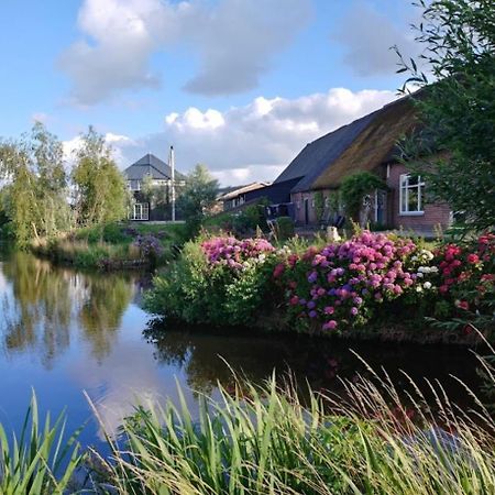 Blossom Barn Lodges Oudewater Exterior photo