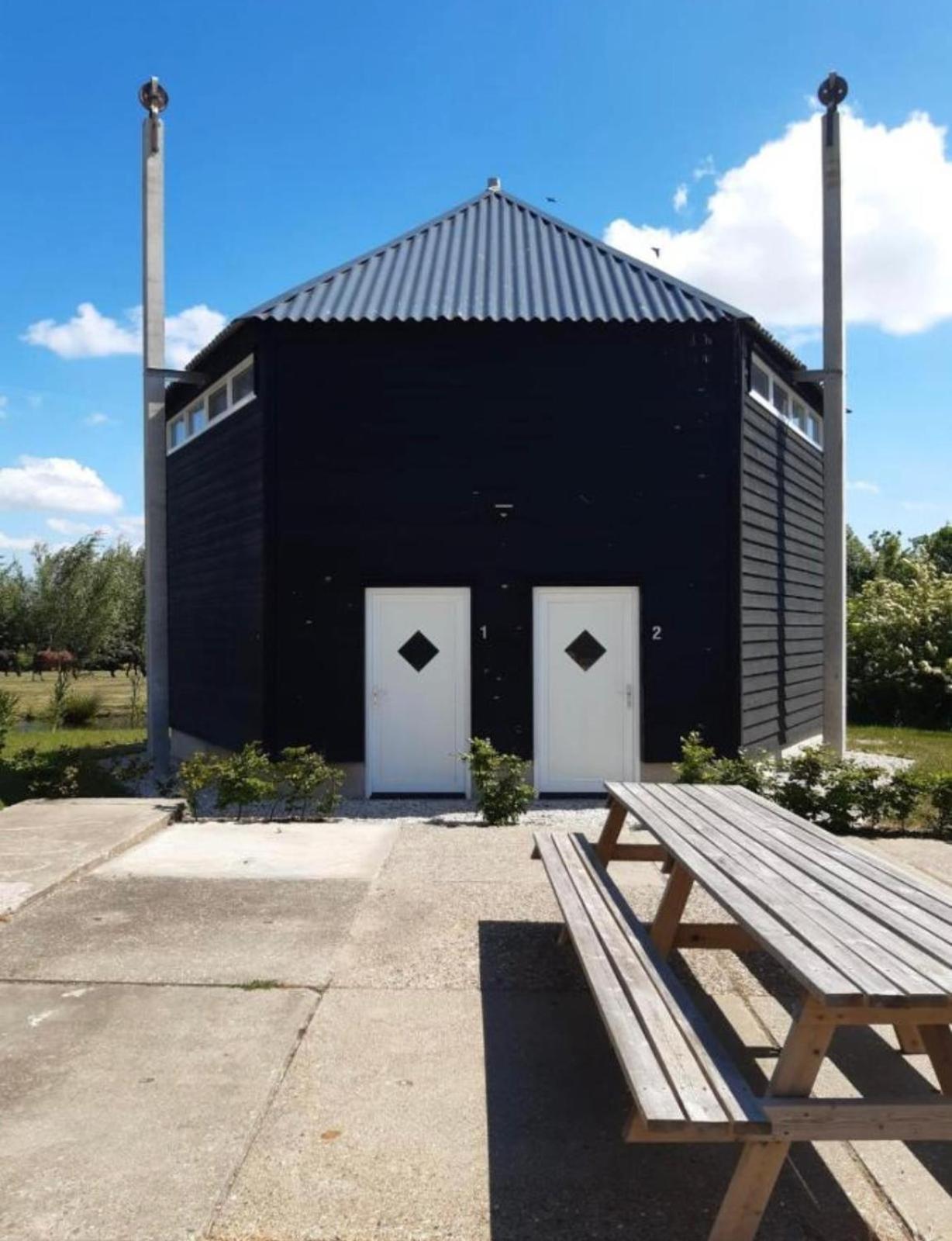 Blossom Barn Lodges Oudewater Exterior photo